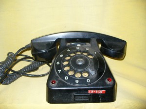 CB-555 földelőgombos 2 db piros leddel